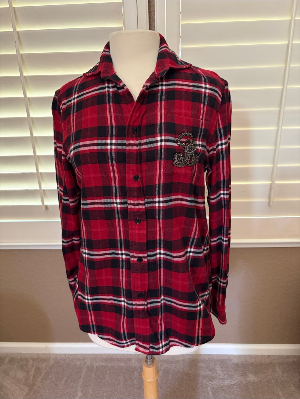 Ralph Lauren logo Red & Black Plaid Button-Down Shirt like new Size M